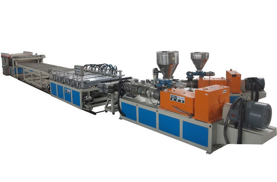 Çift Vidalı Ekstrüzyon Makinesi WPC Kapı Tahtası Extruder PVC Panel için 915mm / 1220mm